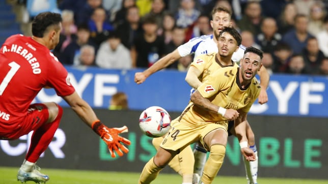 El Real Zaragoza no puede con un Málaga con diez