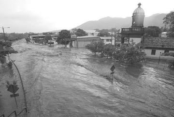 2005 fue un año terrible respecto a fallecidos por huracanes. En octubre de ese año, Guatemala y El Salvador fueron los países más damnificados por la tormenta, pero en el estado de Chiapas, México, el río Coatán se desbordó arrasando 2500 viviendas. Se estima que fallecieron unas 2.000 personas de forma directa o indirecta por este huracán.