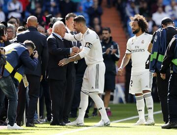 Al principio del encuentro tuvo lugar un emocionante homenaje de los jugadores del Real Madrid a Agustín Herrerín. El exdelegado del conjunto blanco, muy emocionado, recibió una camiseta con su nombre y realizó el saque de honor. 