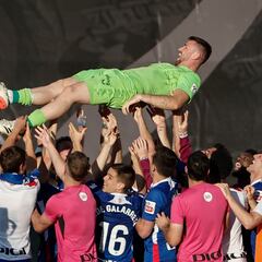 Valverde lo vuelve a hacer: cambia a Unai Simón y le corona Zamora