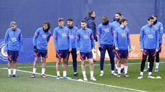 Los futbolistas del Atleti ayer, en la &uacute;ltima sesi&oacute;n antes de recibir al Celta.