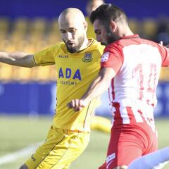 Dani Jiménez salva un punto para el Alcorcón y frena al Almería