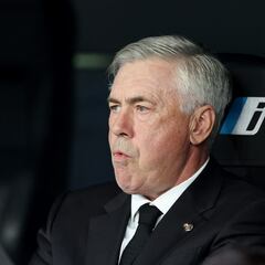 Ancelotti: “Ni el medio más feo lleva diez tarjetas... y Vinicius sí”