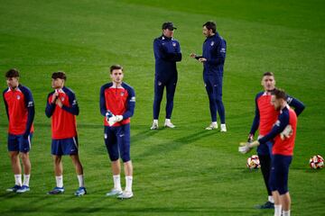 Entrenamiento del Atlético de Madrid en la ciudad deportiva del Al Nassr.