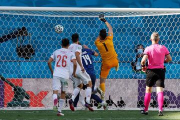 Un autogol de Dubravka puso el 0-1 para España en el marcador.