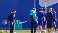 Xavi no tira de La Masia