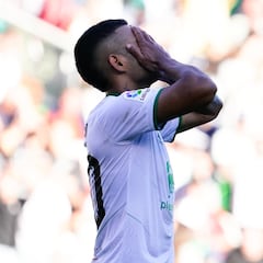 Aprobados y suspensos del Racing frente al Málaga: a palos con la victoria