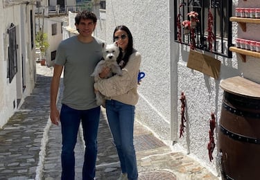 Jesús Vallejo presentó públicamente a su novia en el 2017, año en el que fichó por el Real Madrid. María Delgado, natural de Zaragoza, es la identidad de la pareja del futbolista maño. Es conocida por su faceta como nutricionista, donde comparte a través de sus redes sociales las mejores recetas saludables.