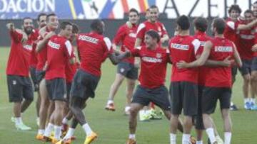 El entrenamiento previo al partido de Osasuna en el Vicente Calderón.