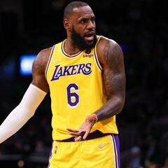 LeBron James knows the LA Lakers need to step up
