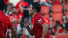 Takuma Asano, el delantero de cristal