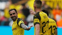 Alcacer injury time brace puts Dortmund two points clear