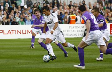 Debutó como madridista el 20 de julio de 2009 en un partido de pretemporada ante el Shamrock Robers. 

 