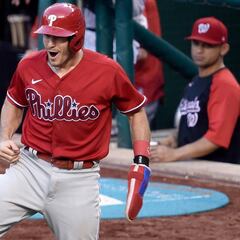 Phillies and Braves close the gap in NL East: Giants leave it late