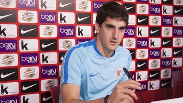 "Si gan¨¢ramos fuera estar¨ªamos peleando la Liga con el Madrid"