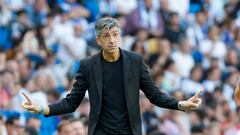 SAN SEBASTIÁN, 25/05/2024.- El entrenador de la Real Sociedad Imanol Alguacil, durante el partido de la jornada 38 de LaLiga EA Sports, este sábado en el estadio Reale Arena en San Sebastián.-EFE/ Juan Herrero
