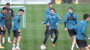 Yeray &Aacute;lvarez, esta ma&ntilde;ana en Lezama detr&aacute;s de C&oacute;rdoba.