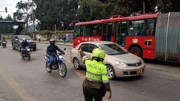 Ante la gran cantidad de veh&iacute;culos que salieron en los &uacute;ltimos d&iacute;as de Bogot&aacute;, habr&aacute; una importante restricci&oacute;n durante el puente festivo.