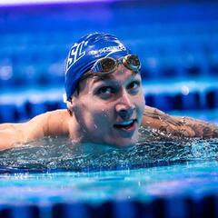 Dressel derriba dos muros más