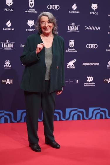 La actriz Petra Martínez posa en la alfombra roja de los Premios Feroz 2026, en el Pazo da Cultura, en Pontevedra, Galicia. 