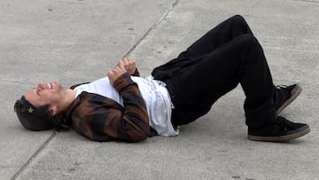 Chris Joslin en el suelo quejándose tras una caída en El Toro