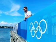 El regatista español Javier Hernández Cebrián, como entrenador en los Juegos Olímpicos de Tokio 2020.