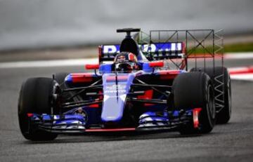 El ruso Daniil Kvyat de la Scuderia Toro Rosso.