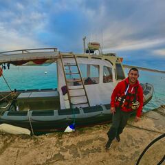 Del fútbol chileno a una isla en el Mediterráneo: “Hay seguridad y las playas son maravillosas”