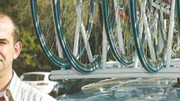 <b>MÁS ATENCIÓN.</b>"Deben darse cuenta de que los ciclistas son lo primero; luego, los técnicos, y después, lo demás"