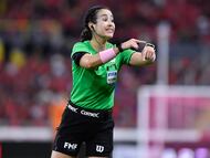 César Ramos y Katia Itzel son los centrales mexicanos para el Mundial