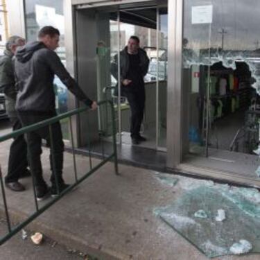Pintadas en el domicilio del presidente bético Ollero