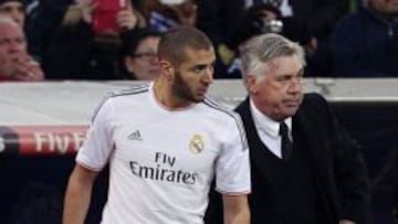 Ancelotti, en el momento del cambio de Benzema.