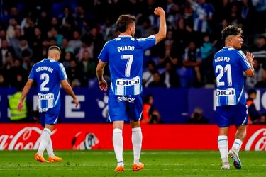 1-4. Javi Puado celebra el primer tanto que anota en el minuto 72 de encuentro.
