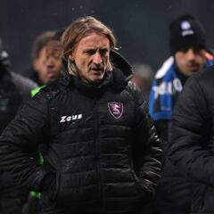 Técnico de Guillermo Ochoa vuelve a su cargo... dos días después de ser despedido