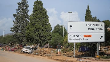 Consecuencias de la DANA en uno de los accesos al circuito Ricardo Tormo de Valencia.