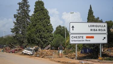 Consecuencias de la DANA en uno de los accesos al circuito Ricardo Tormo de Valencia.