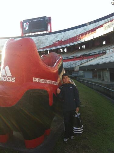 Revelan fotos inéditas de Gonzalo Tapia: su relación con River comenzó hace más de 10 años