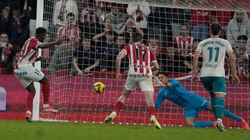 01.12.2024 PARTIDO 2ª DIVISION
ESTADIO EL MOLINON SPORTING-CORDOBA OTERO MARCA 1-0 DE PENALTY