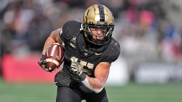 As the traditional Army-Navy game moves to Northwest Stadium in Landover, MD, for this year’s matchup, we look at the historical record between these two rivals.