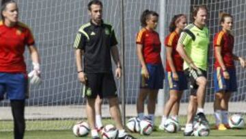 Jorge Vilda, en un entrenamiento de la Sub-19.