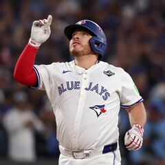 Alejandro Kirk hace historia con cuadrangular en la Serie Mundial