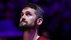 Según informa Adrian Wojnarowski (ESPN), Kevin Love firmará con los Heat tras ser cortado por los Cavaliers. Pat Riley se hace con un buen jugador.