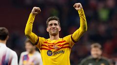Barcelona's Spanish midfielder #20 Sergi Roberto celebrates his team's victory after the Spanish league football match between Club Atletico de Madrid and FC Barcelona at the Metropolitano stadium in Madrid on March 17, 2024. (Photo by OSCAR DEL POZO / AFP)