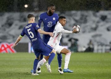 27/04/21 PARTIDO SEMIFINALES CHAMPIONS LEAGUE  REAL MADRID - CHELSEA  JORGINHO RODRYGO