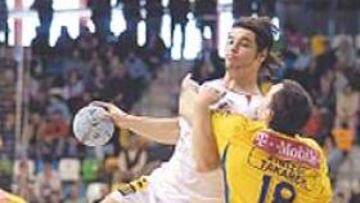 <b>LUCHADOR. </b>Alberto Entrerríos cumplió para el Ciudad Real.