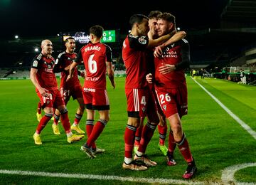 Barbu vuelve al once de la jornada tras anotar un tanto como si de un delantero oportunista se tratara. El defensa remató con la cabeza un balón rechazado por Miquel Parera en área pequeña
