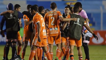 Deportivo La Guaira celebra el paso a las segunda fase previa de la Copa Libertadores