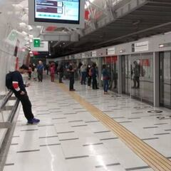 Toque de queda: los horarios del metro de Santiago hoy