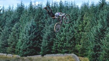 BikePark Wales v&iacute;deo Andreu Lacondeguy, Tahnee Seagrave y Loic Bruni