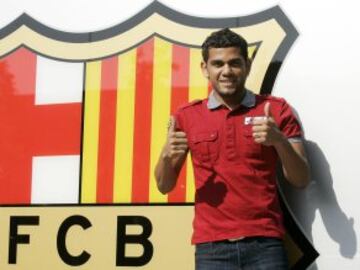 Dani Alves fichó por el Barcelona en julio de 2008.